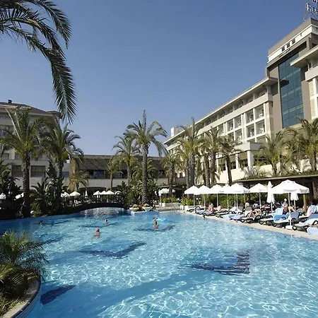 Sunis Kumkoey & Sidé