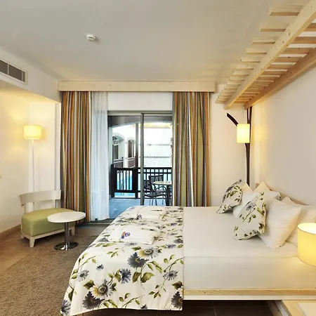 Sunis Kumkoey & 5* Сиде