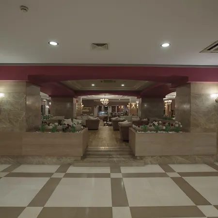 Sunis Kumkoey & Сиде